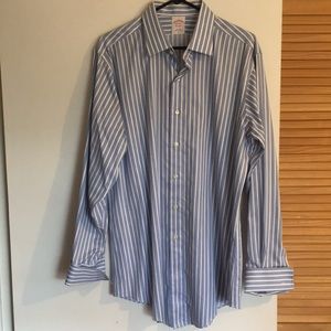 Brooks Brothers size L